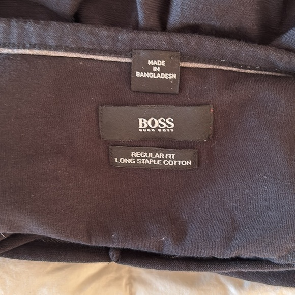 Men’s Hugo Boss T-shirt - Picture 3 of 5